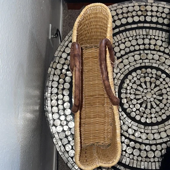 Adorable Wicker bag! - Picture 3 of 4